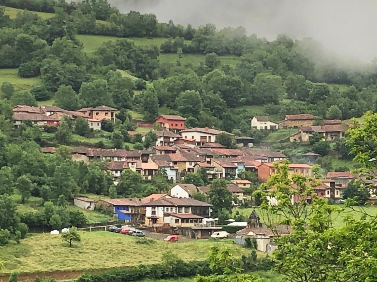 Hotel Restaurante La Carasca Orlé Екстериор снимка