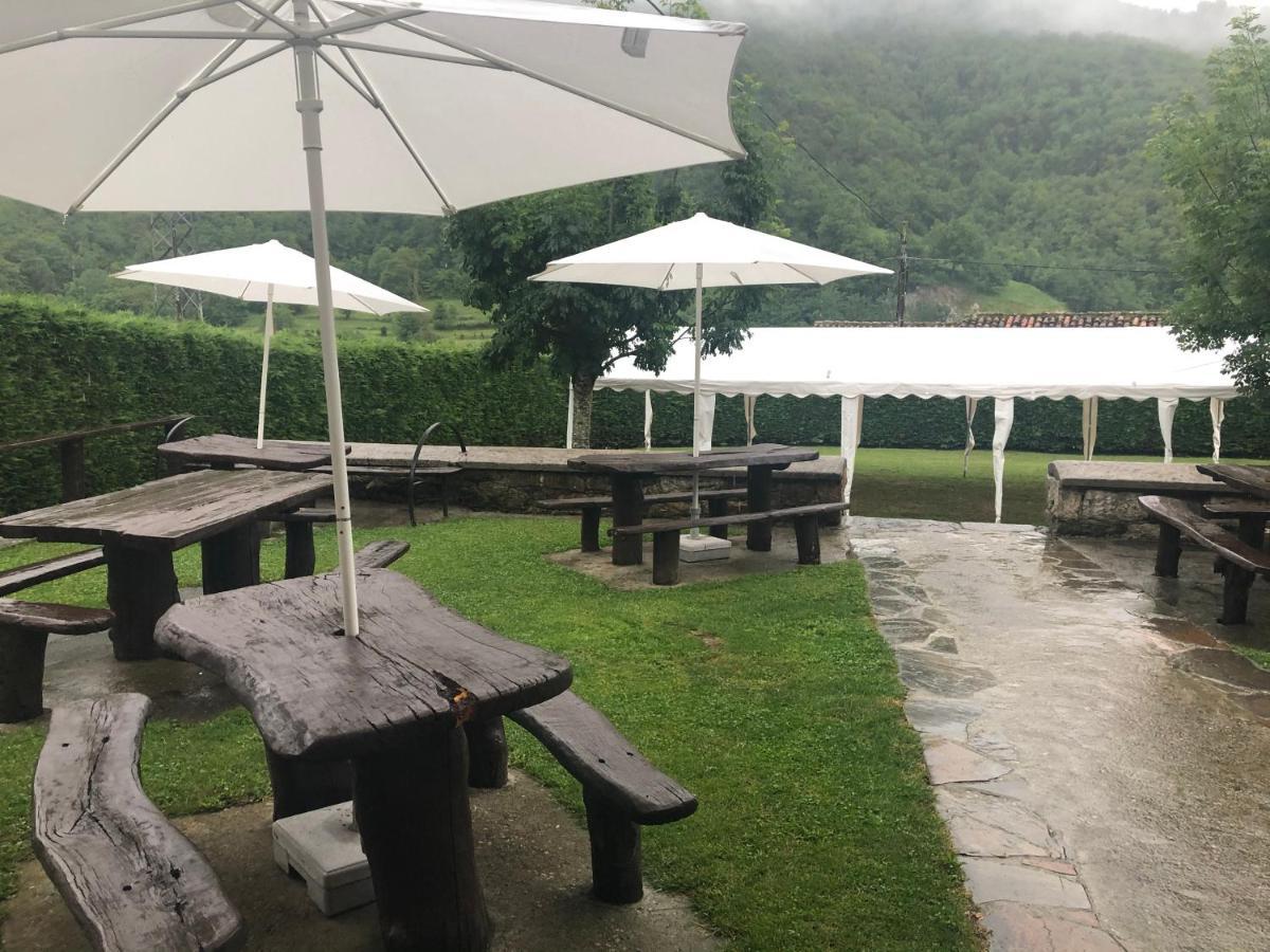 Hotel Restaurante La Carasca Orlé Екстериор снимка