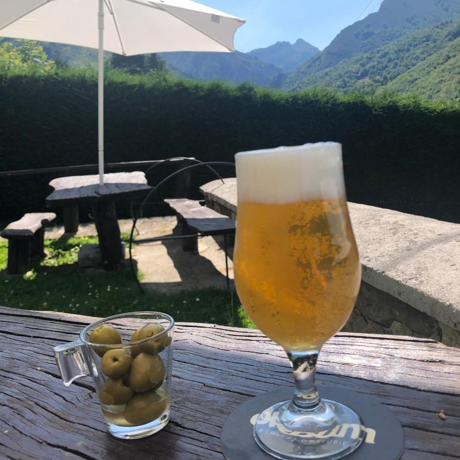 Hotel Restaurante La Carasca Orlé Екстериор снимка