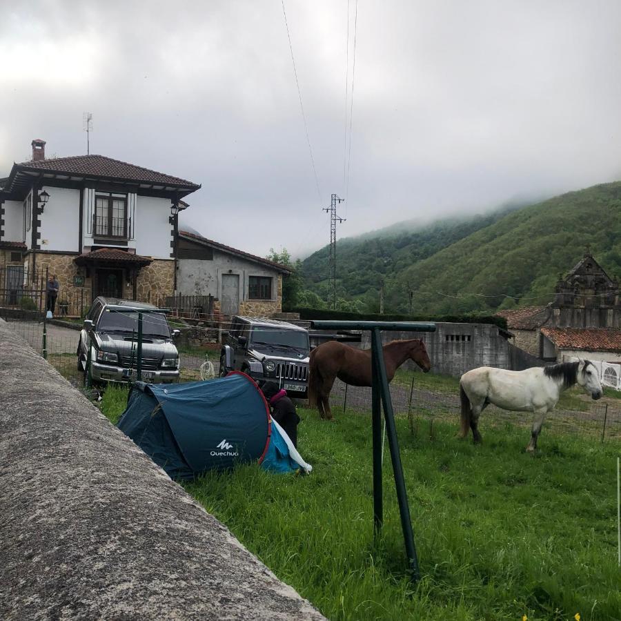 Hotel Restaurante La Carasca Orlé Екстериор снимка