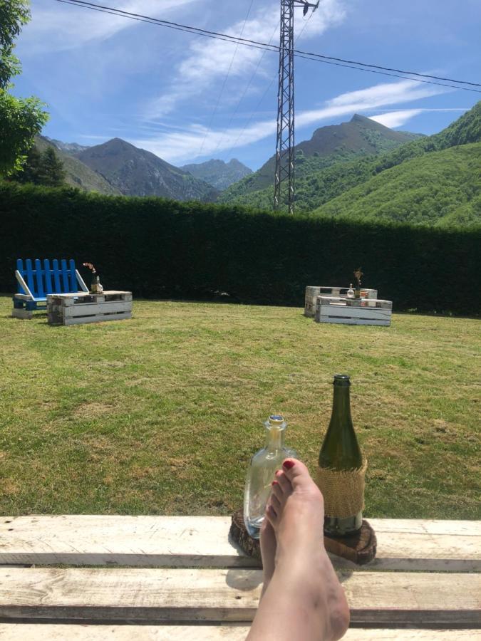 Hotel Restaurante La Carasca Orlé Екстериор снимка