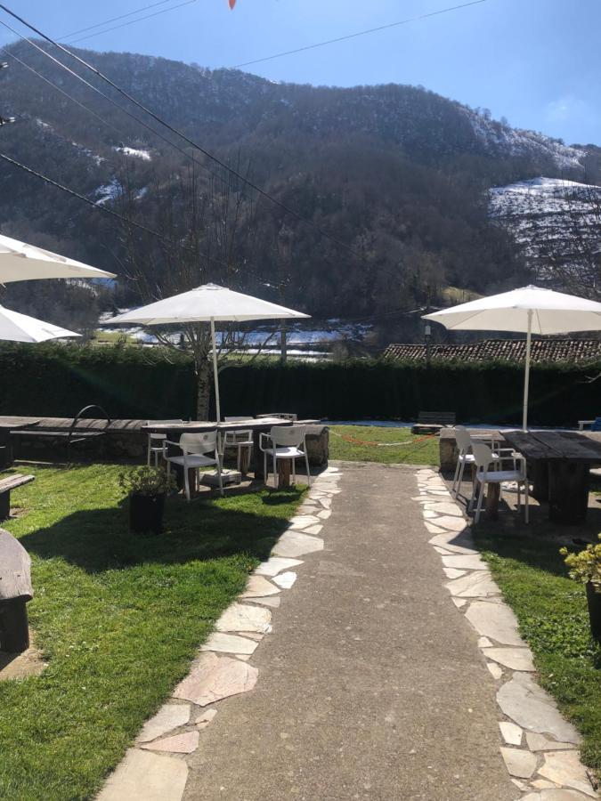 Hotel Restaurante La Carasca Orlé Екстериор снимка